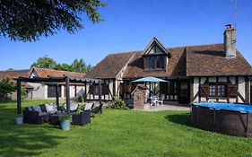 La Demeure du Cerf gîte de charme 6P avec piscine chauffée&spa, Sologne, proche Center Parcs, Lamotte-Beuvron et Zoo de Beauval
